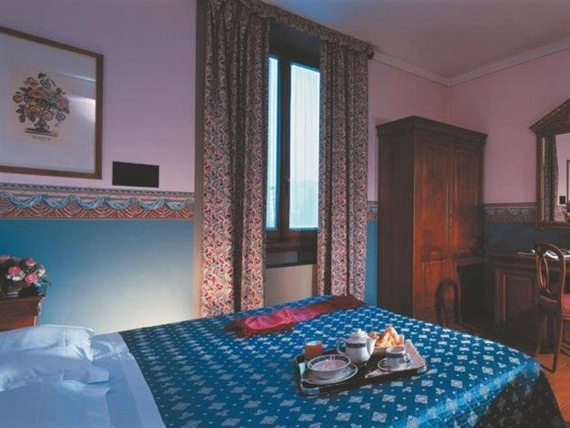 Ih Hotels Firenze Select الغرفة الصورة
